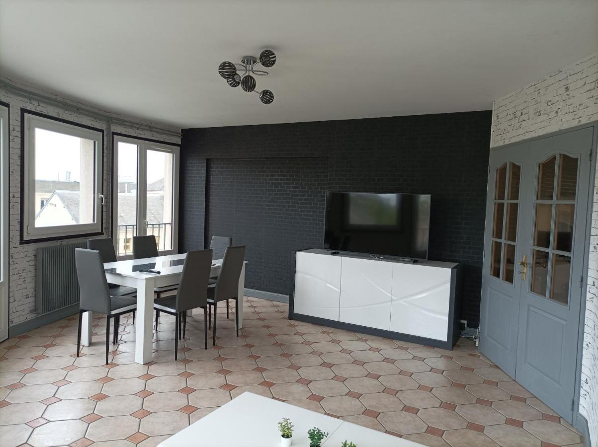 Joli Appartement Type 5 En Centre Ville Chateauroux Exterior photo