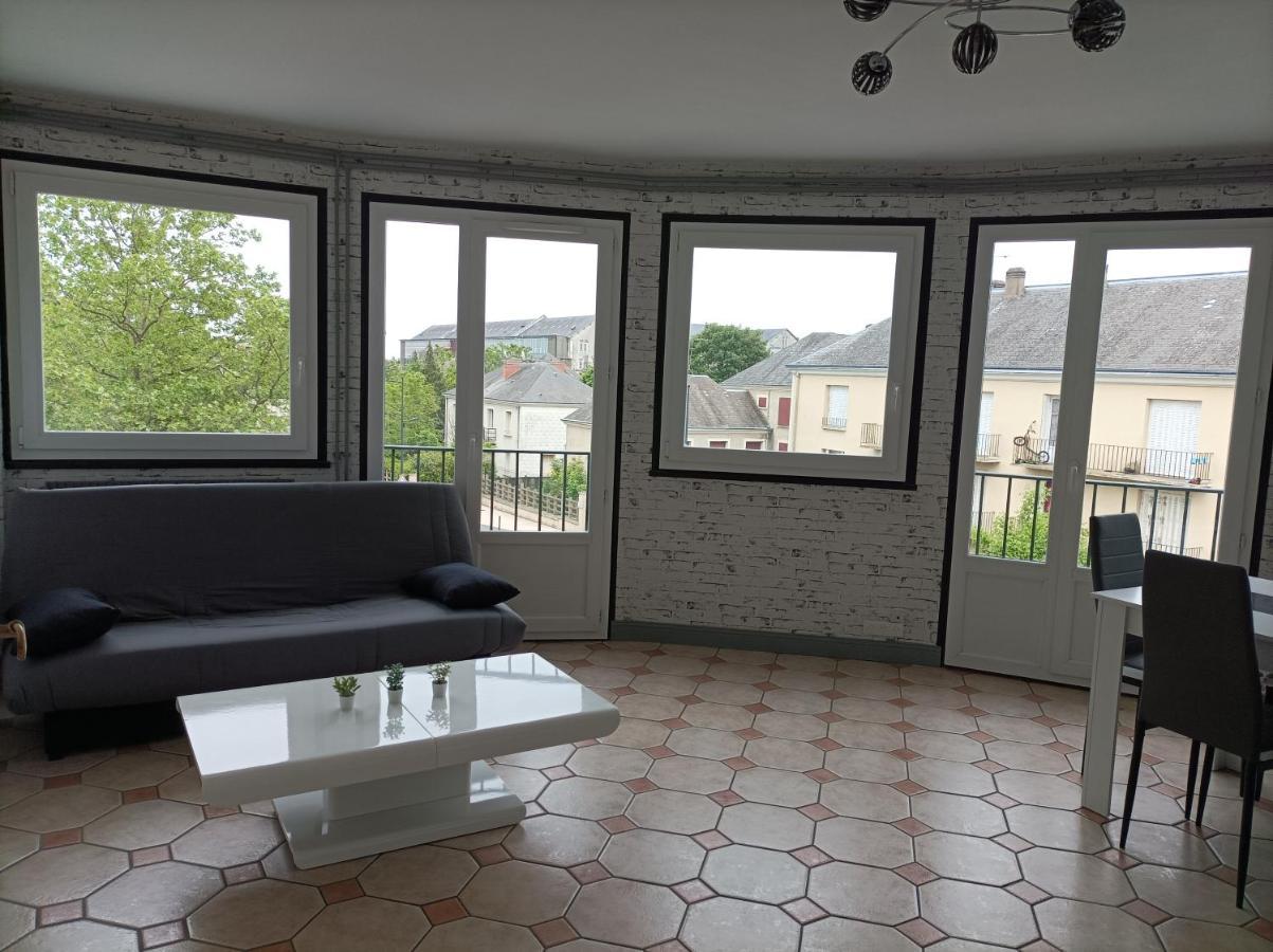 Joli Appartement Type 5 En Centre Ville Chateauroux Exterior photo