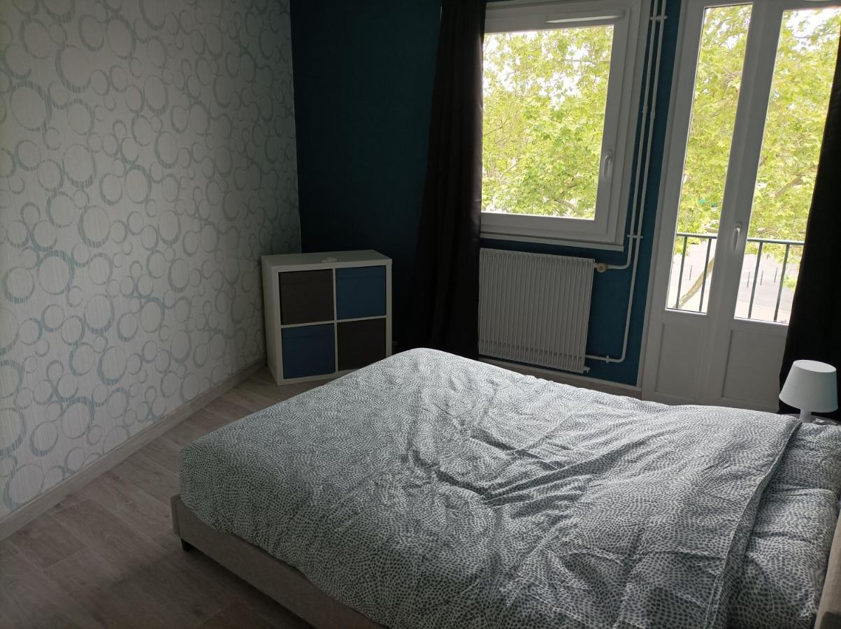Joli Appartement Type 5 En Centre Ville Chateauroux Exterior photo